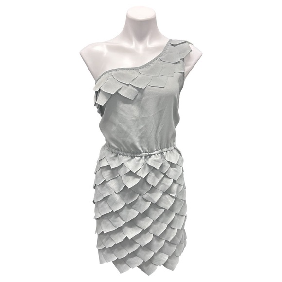 C. Luce One Shoulder Gray/Silver Scalloped Leaf Detail Cocktail Dress Size L - Picture 10 of 10